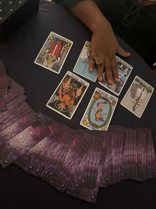 Tarot & Tonic: Vision Boarding Workshop